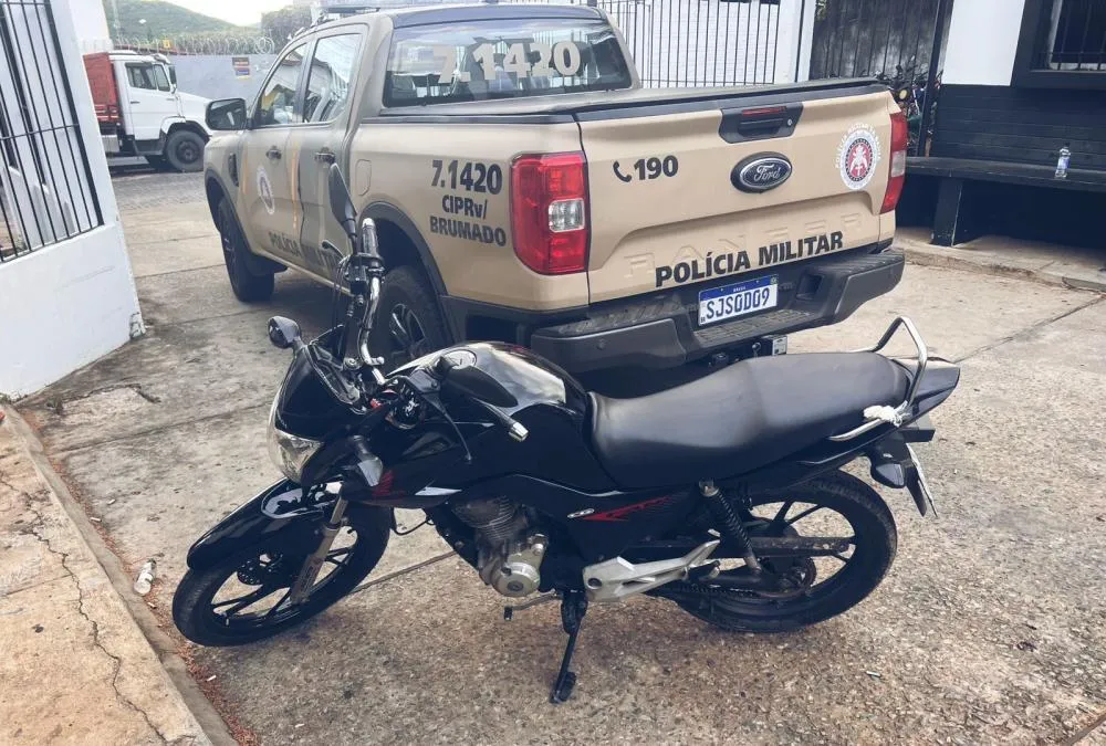 Polícia Militar de Brumado recupera motocicleta roubada na Ba-142 município de Tanhaçu