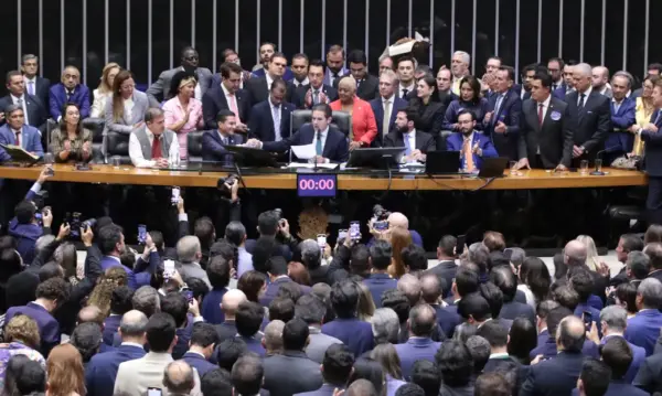 Hugo Motta é eleito presidente da Câmara dos Deputados