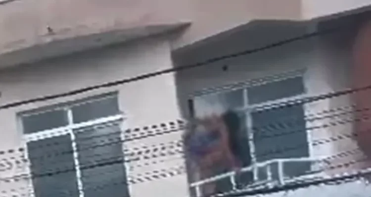 Urgente: Mulher desesperada grita por socorro na sacada de apartamento e homem é preso em Guanambi