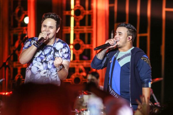 Vca Construtora anuncia Matheus e Kauan em Março