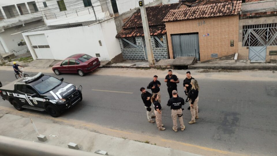 Urgente: Operação Espinha Dorsal da polícia civil cumpre 11 mandados de prisão e busca contra grupo criminoso em Jequié