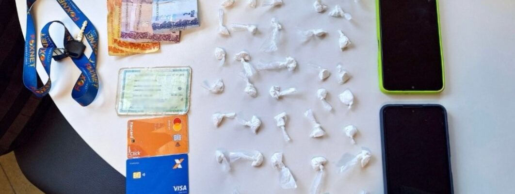 Se deram mal: Duas mulheres são presas por tráfico de drogas em Barra do Choça