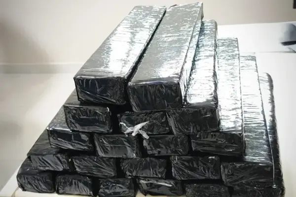 Urgente: 2ª CIPRv apreende 14kg de maconha durante abordagem em Caraíbas