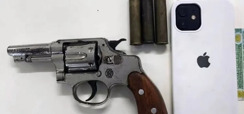 Bandido é pego com arma e munições após fuga eletrizante em Caetité
