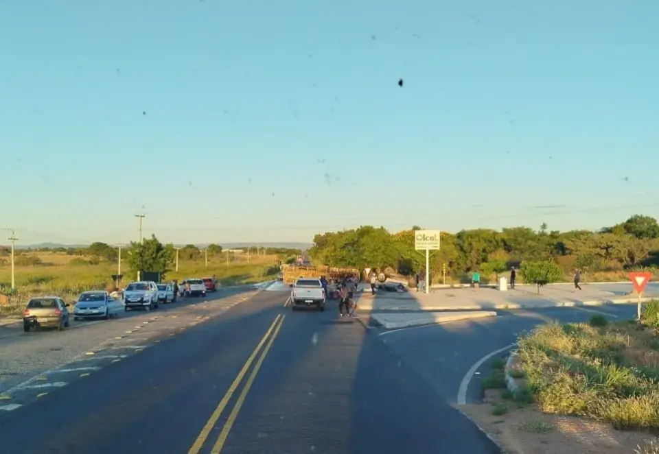 Urgente: Grave acidente na BR-030 deixa três feridos em Guanambi