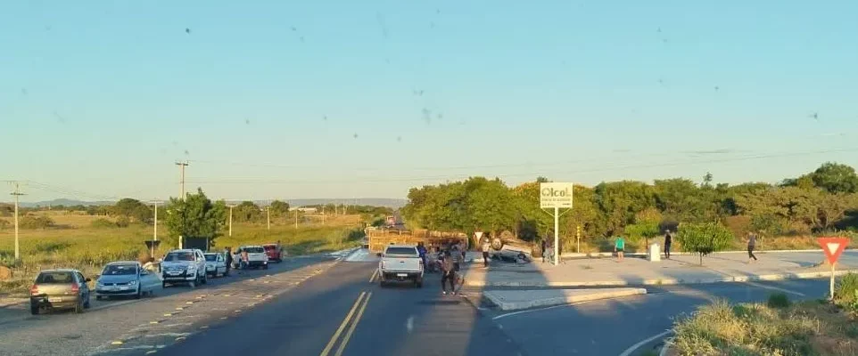 Urgente: Grave acidente na BR-030 deixa três feridos em Guanambi
