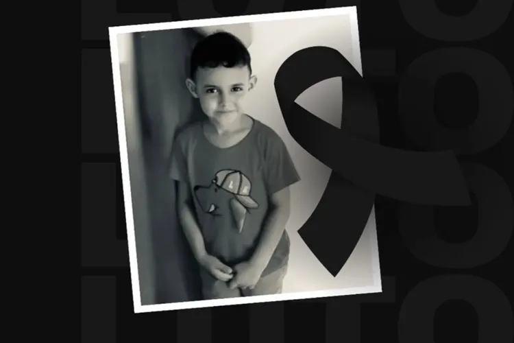 Tristeza: Adryan Rian perdeu a vida sendo atropelado após descer de ônibus escolar em Macaúbas