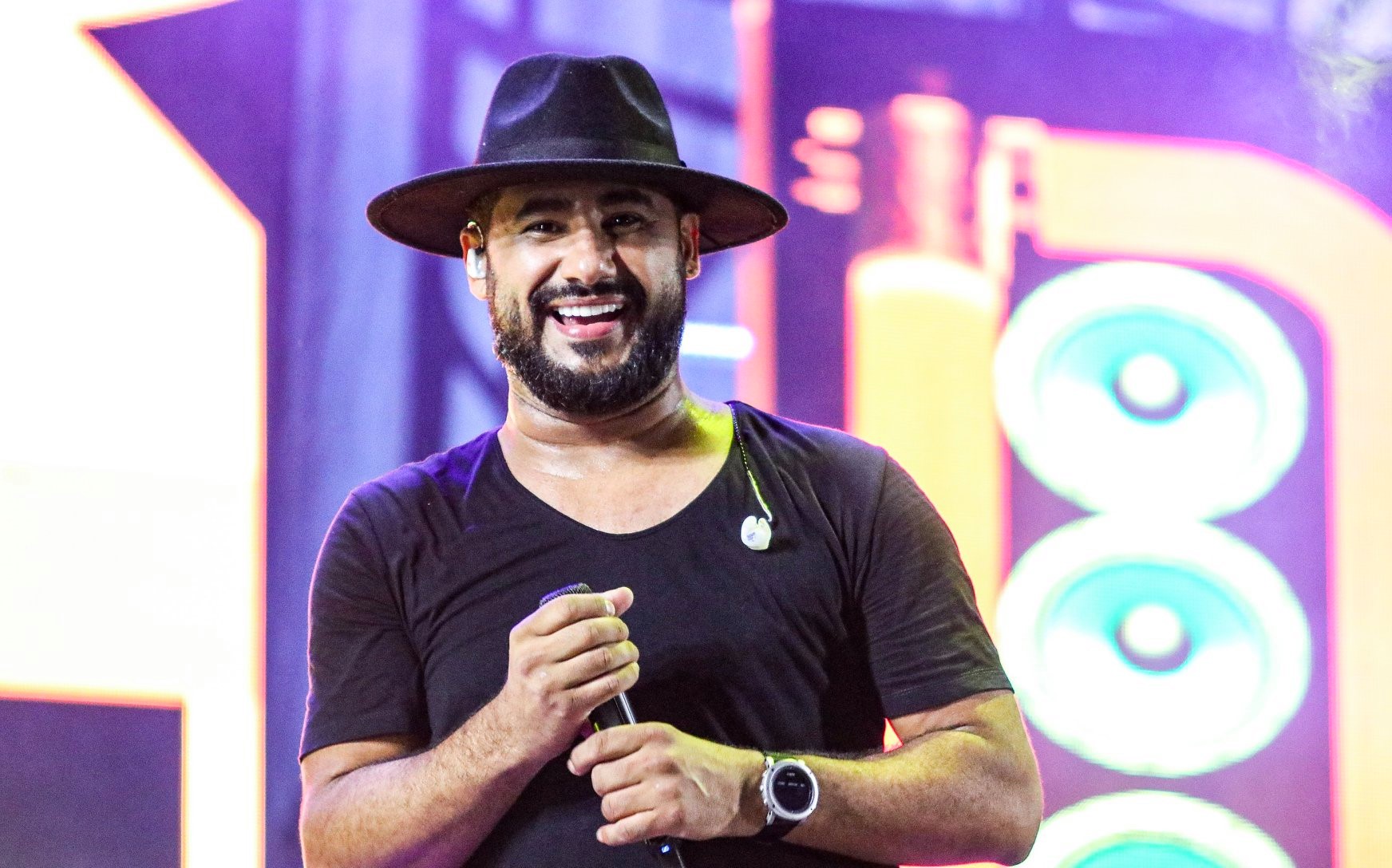 Prefeito Fábio Gusmão divulga Raí Saia Rodada no aniversário de Itarantim