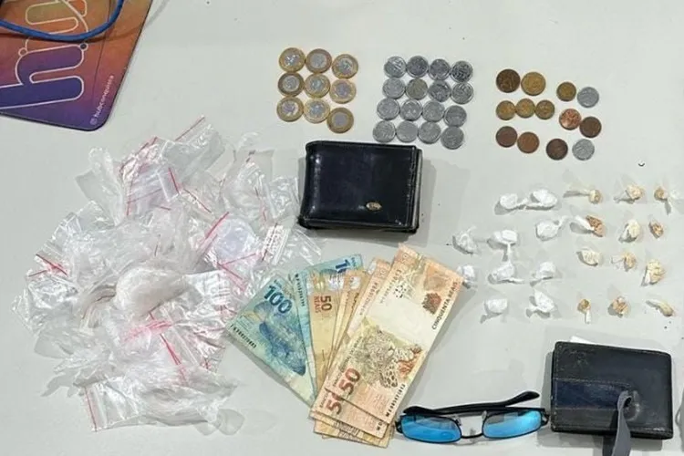 Tráfico de drogas e corrupção de menor: Homem é pego em flagrante em Vitória da Conquista no bairro Simão