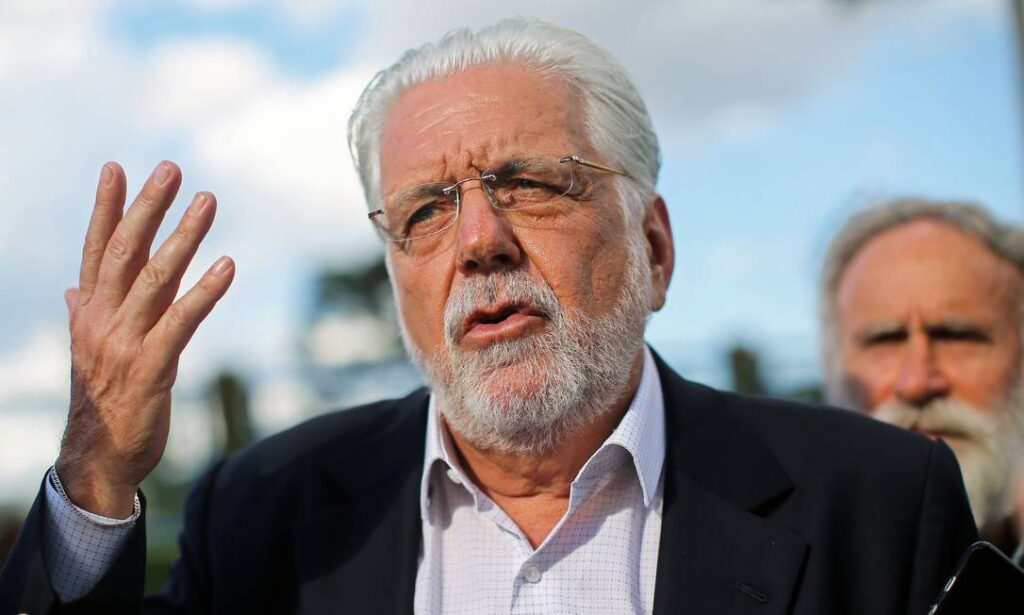 Jaques Wagner prega cautela e manda indireta após pesquisa de Jerônimo