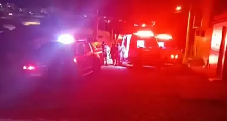 Homem é brutalmente assassinado a tiros e mulher também é alvejada em Brumado