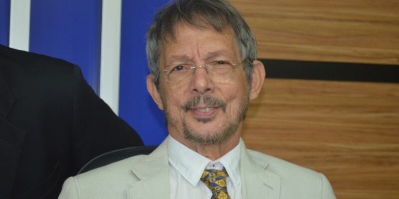 Tristeza: Morre o professor Raymundo Viana de Vitória da Conquista