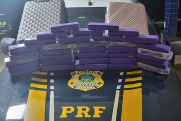 Polícia faz apreensão histórica de drogas em ônibus interestadual em Vitória da Conquista
