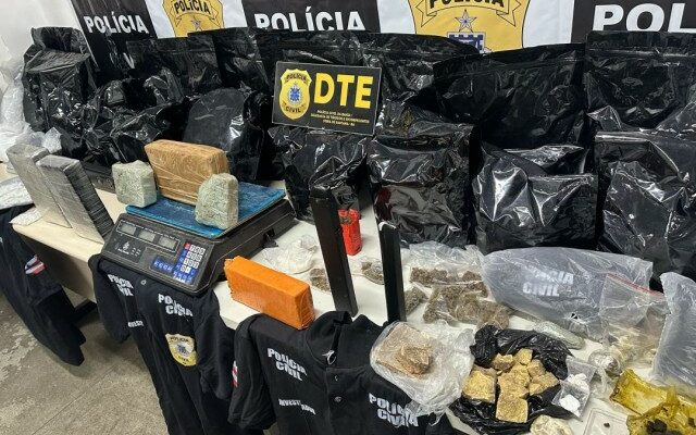 Polícia Civil prende mulher e apreende 30kg de drogas que seriam distribuídas durante a Micareta de Feira