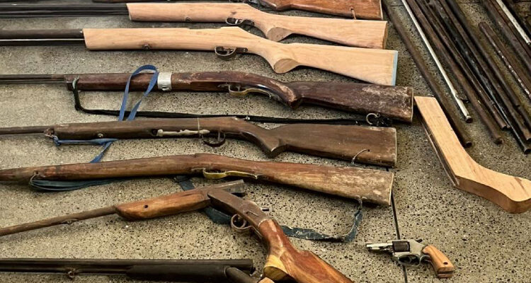 Oficina clandestina de armas é descoberta e desarticulada pela Cippa Lençóis em Utinga localizada na Chapada Diamantina