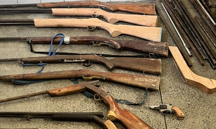 Oficina clandestina de armas é descoberta e desarticulada pela Cippa Lençóis em Utinga localizada na Chapada Diamantina