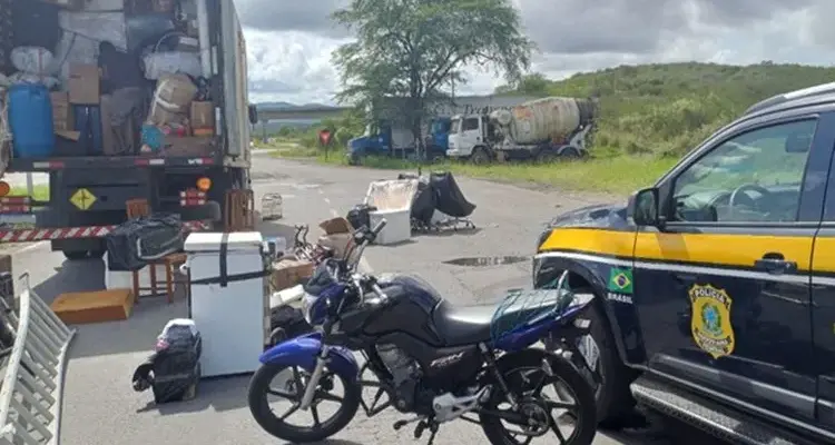 Motocicleta Roubada é Recuperada pela PRF Durante Fiscalização na BR-116, em Jequié