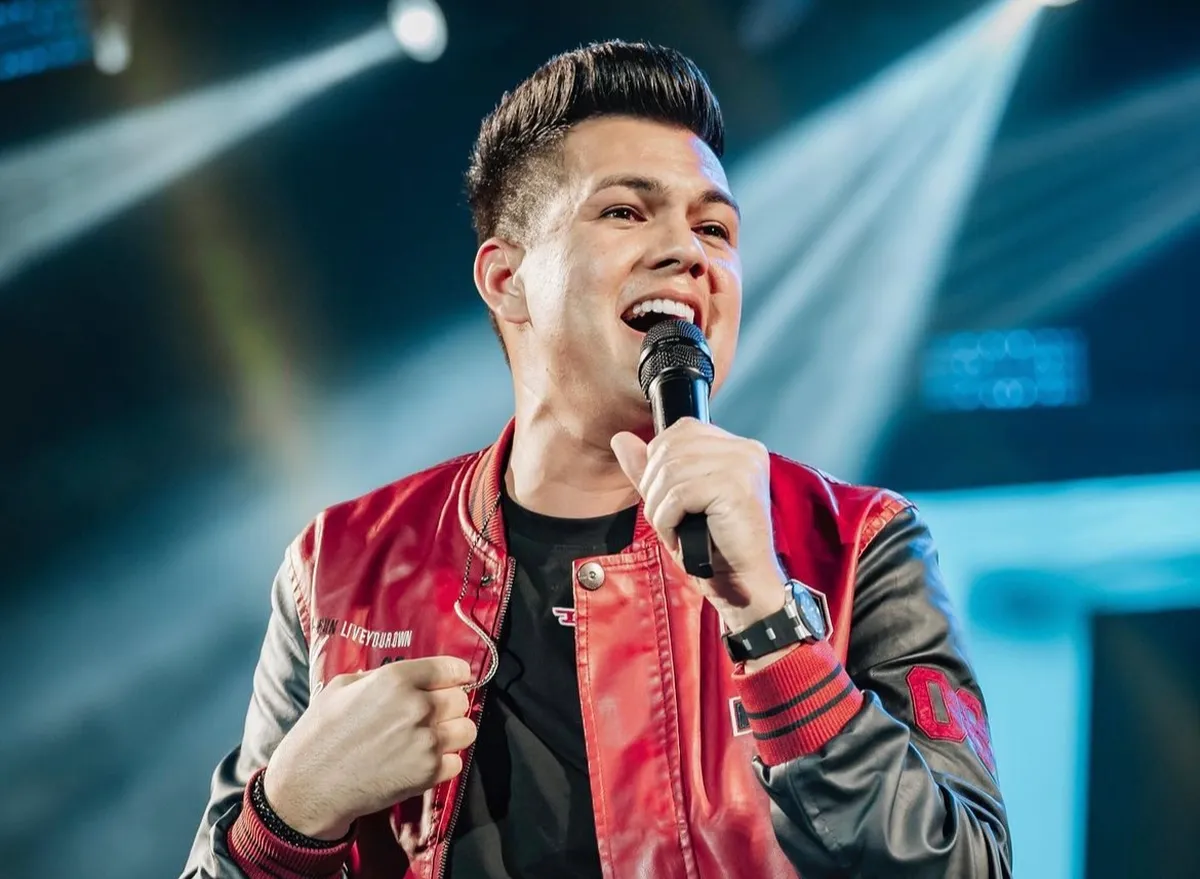 Vitor Fernandes confirmado como atração principal na Feira da Agricultura Familiar de Caculé 2025