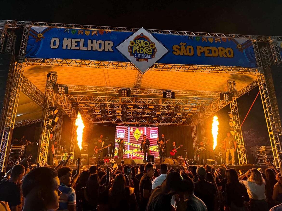Forró, alegria e grandes shows marcam abertura do São Pedro de Catingal