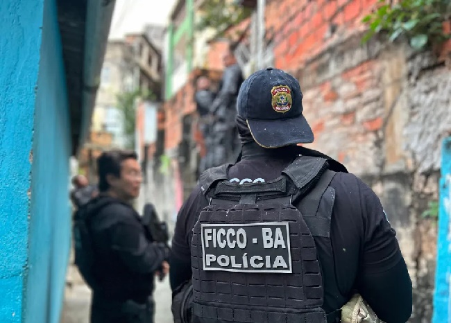 Líder de facção acusado de ordenar ataques contra policiais na Bahia é preso em Minas Gerais