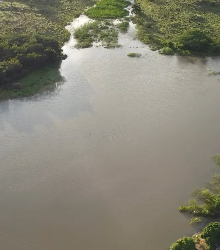 Prefeito Renatinho Celebra Barragem da Limeira Cheia Após Limpeza em Novembro