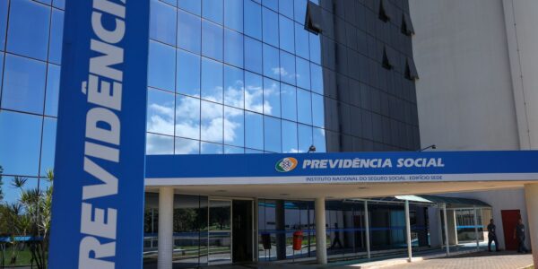 INSS interrompe novos empréstimos do C6 Consig a aposentados por irregularidades