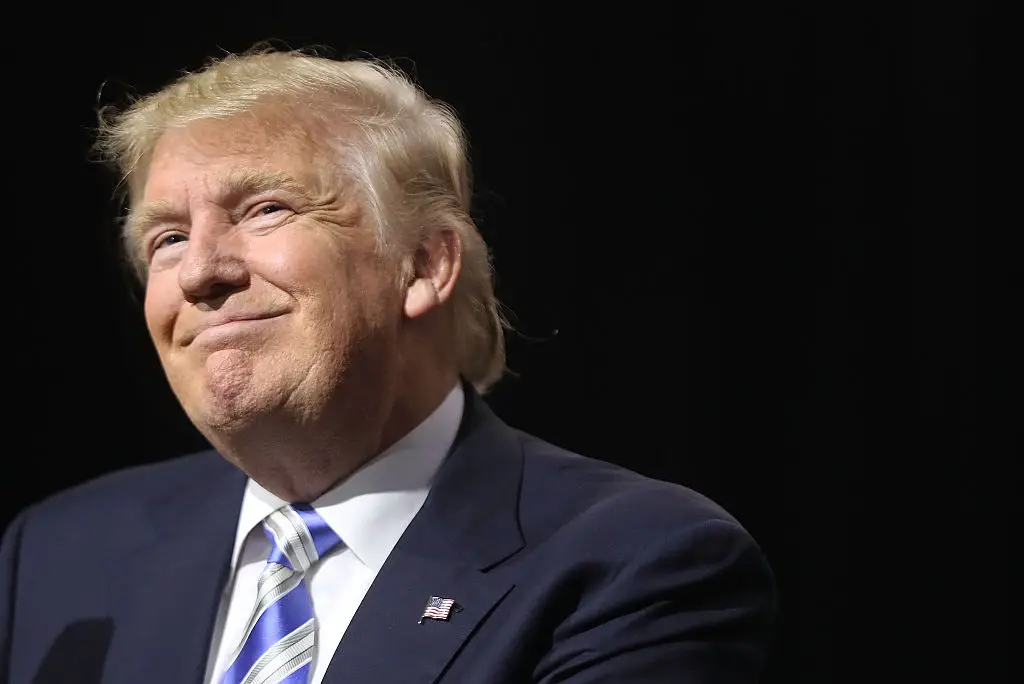 Dólar Volta a Cair e Fecha a R$ 5,16 Após Declarações de Trump sobre Guerra