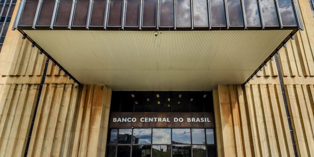 Copom Decide Sobre Juros em Meio à Instabilidade do Petróleo e Conflitos no Oriente Médio
