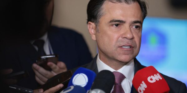 Aneel critica ação da Enel que tenta suspender processo de caducidade