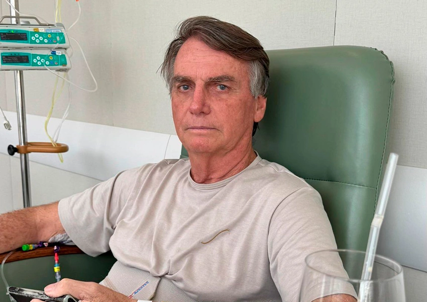 Saúde de Jair Bolsonaro: filho relata inchaço e irritabilidade na UTI