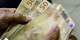 Projeção de inflação para 2026 é revista em alta devido a preços do petróleo