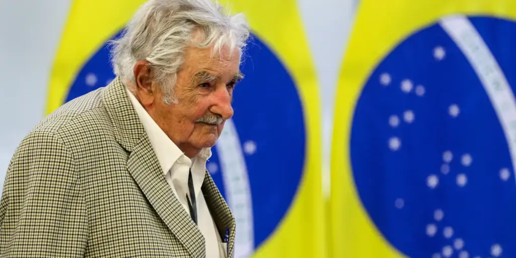 Ex-presidente uruguaio Mujica será homenageado com título honorário no Brasil