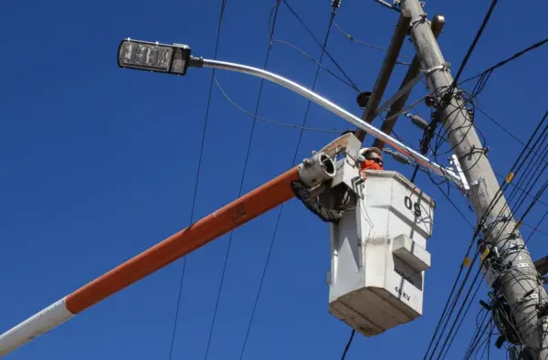 Caetité e Conde ganham novas lâmpadas de LED na iluminação pública