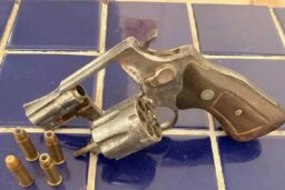 Polícia Rodoviária de Brumado apreende revólver durante patrulhamento