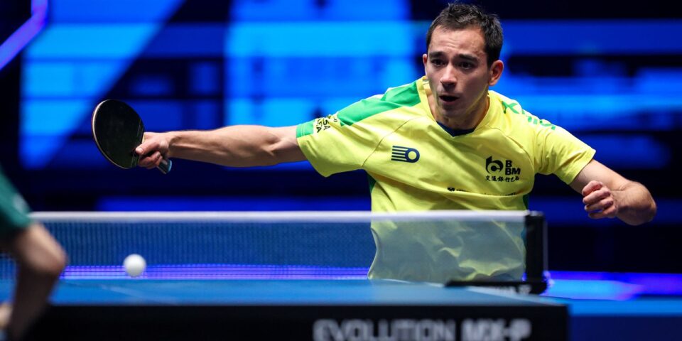 Hugo Calderano avança para as quartas de final no WTT Champions da China