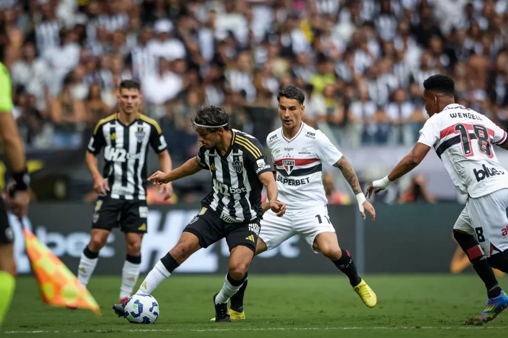 Atlético enfrenta São Paulo em busca de recuperação na Arena MRV