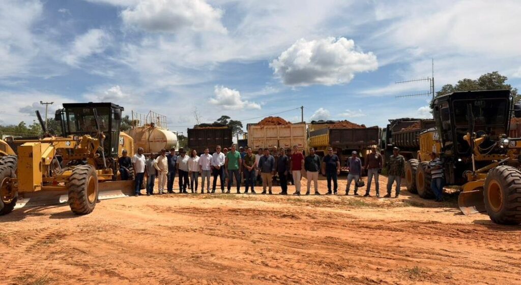 Barreiras inicia obras de recuperação da BA-827 para melhorar acesso rural