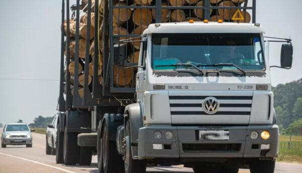 Governo anuncia medidas para evitar nova greve de caminhoneiros no Brasil