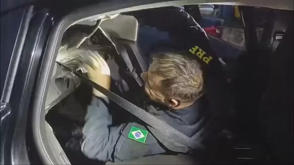 Homem é Detido com Medicamentos Ilegais em Veículo na BR-262