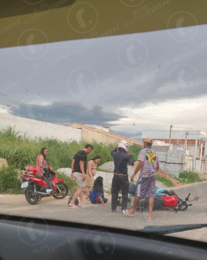 Acidente de trânsito em Vitória da Conquista deixa motociclistas feridos