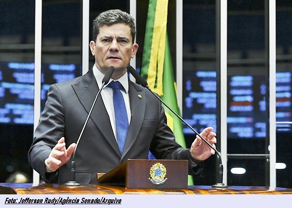 Moro se filia ao PL e ganha apoio de Flávio Bolsonaro na disputa pelo Paraná