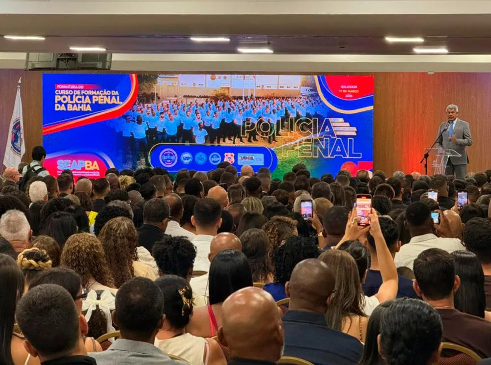 Primeira turma de policiais penais se forma em Salvador com foco na segurança