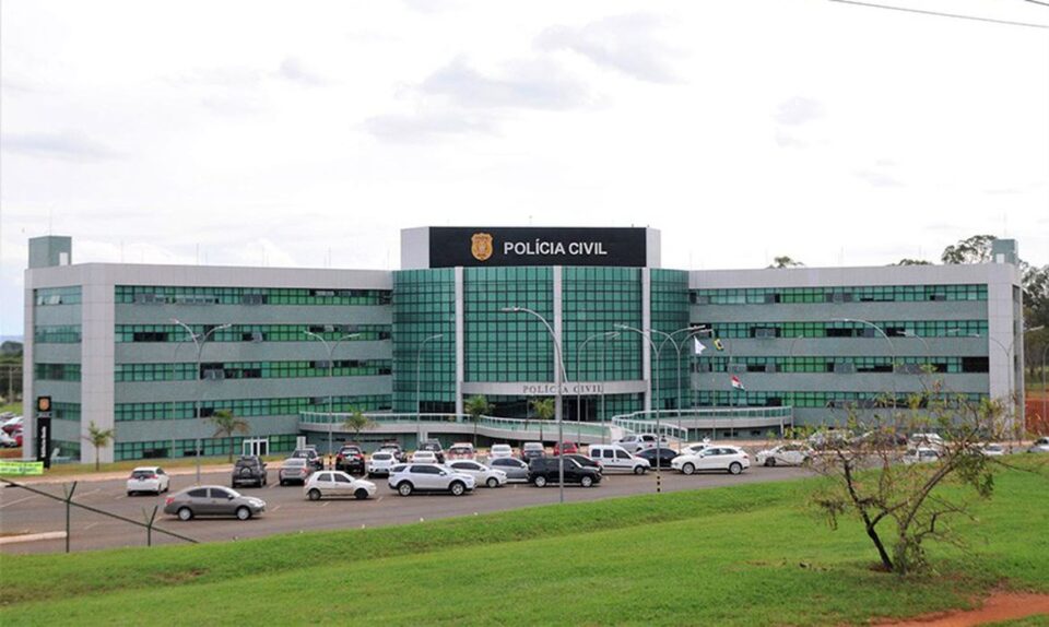 Polícia indicia enfermeiros acusados de matar pacientes no DF Polícia indicia enfermeiros acusados de matar pacientes no DF