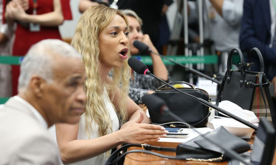 MPF pede condenação de Ratinho e SBT por falas contra Erika Hilton MPF pede condenação de Ratinho e SBT por falas contra Erika Hilton