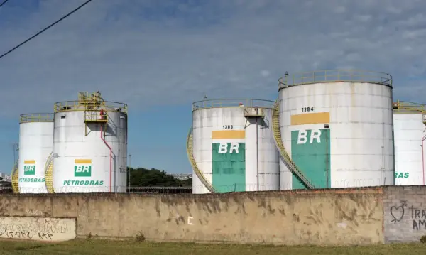 Privatização da BR Distribuidora e os altos preços dos combustíveis: impactos no consumidor