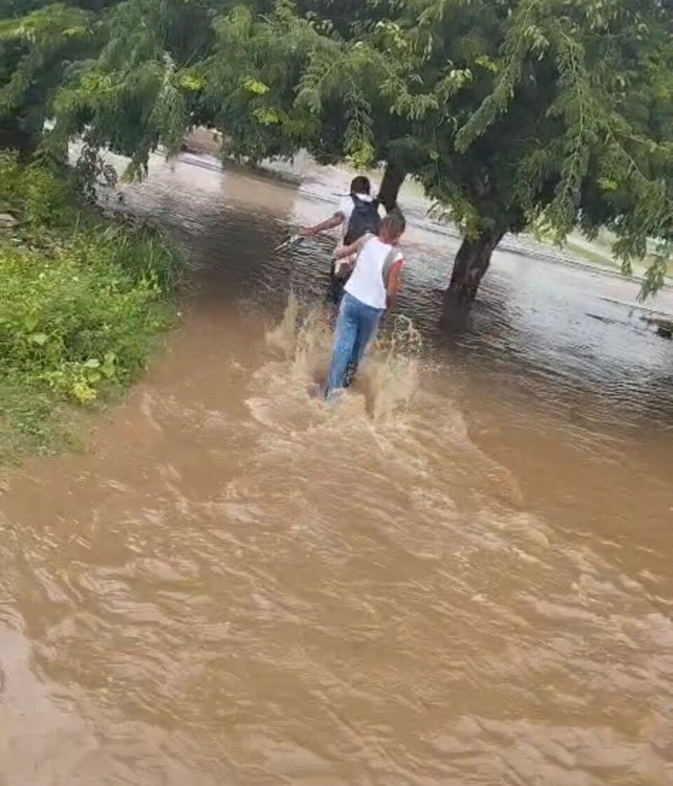 Caos em Jequié: Justiça exige ação imediata da prefeitura para evitar alagamentos Caos em Jequié: Justiça exige ação imediata da prefeitura para evitar alagamentos