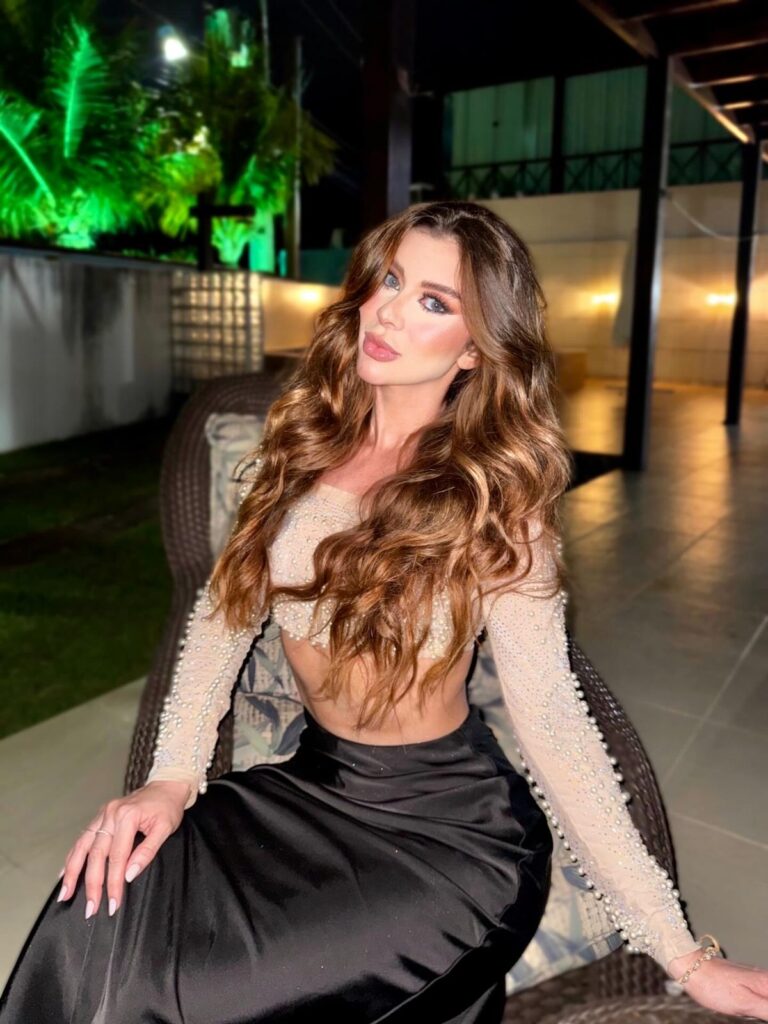 Ana Luiza de Teixeira de Freitas foi morta no Rio de Janeiro após cair do prédio e o namorado é suspeito 