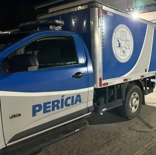 Jovem de 24 anos é encontrado morto após troca de tiros em Brumado Jovem de 24 anos é encontrado morto após troca de tiros em Brumado