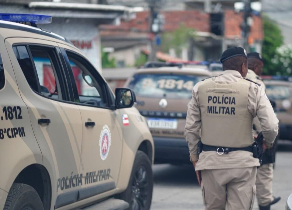 Homem é preso em flagrante por rondar ex-companheira armado com facão e espingarda artesanal em Cordeiros