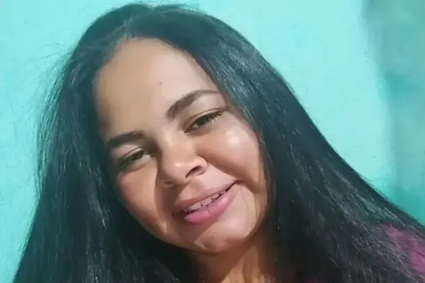 Sabrina Brito é assassinada a facadas em Maetinga e o ex-companheiro foge após o crime